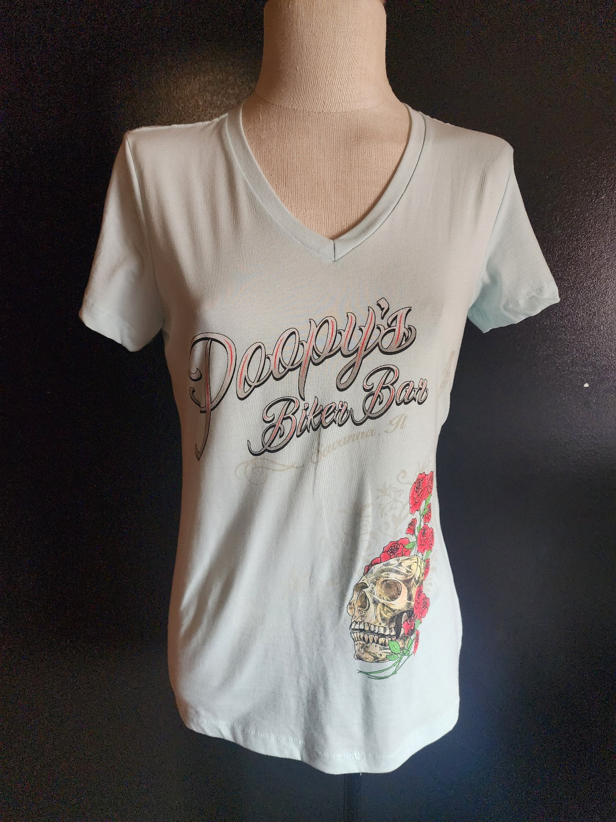 LADIES-SS-V-NECK-SKULL WITH GUITAR